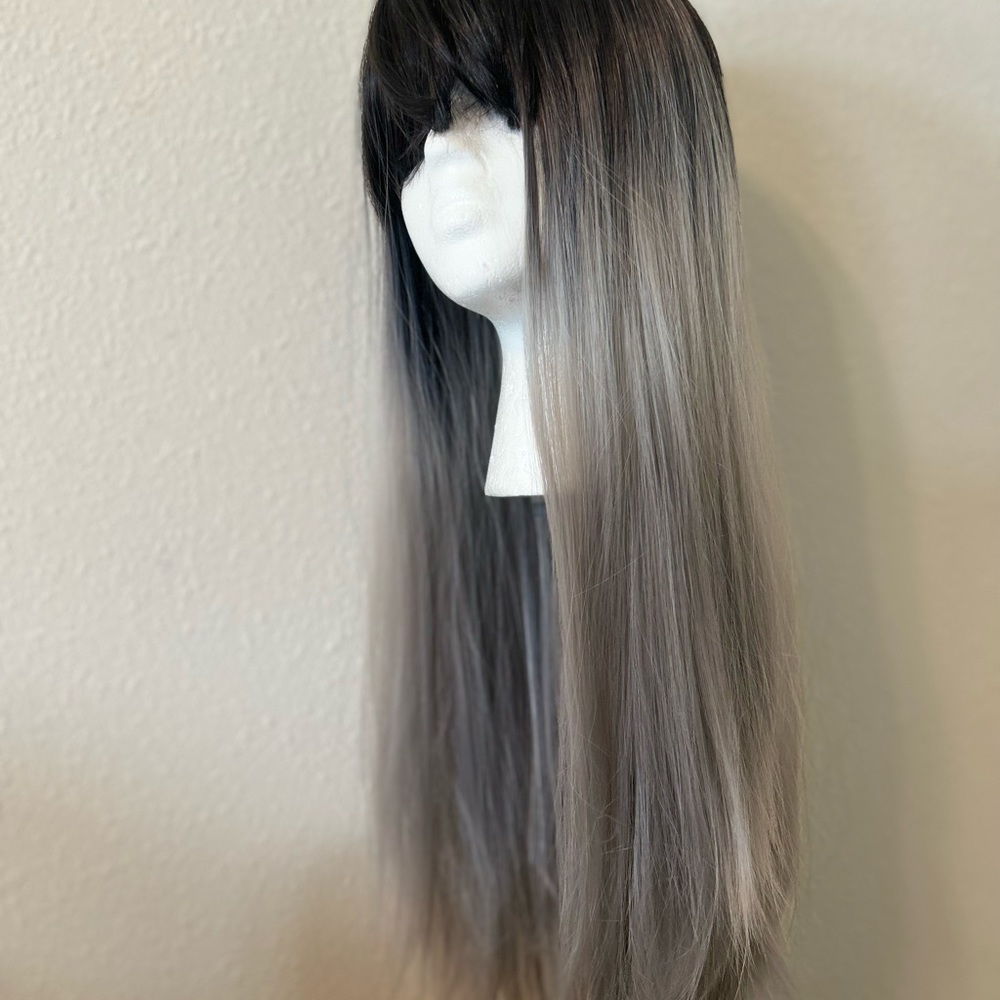 Wig - Picture 3 of 4